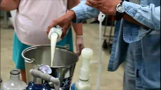 Udderly Ultimate EZ Bottle Milker